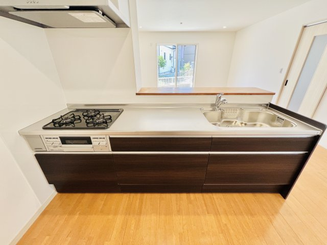 高崎市上佐野町のキッチン|対面キッチンでご家族の団らん♪