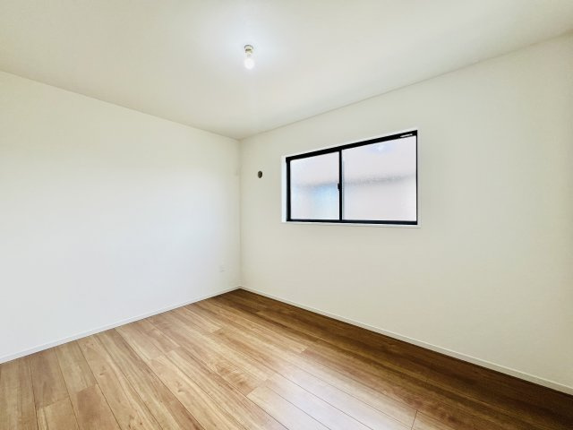 高崎市下之城町の洋室|お子様の一人部屋デビューにも最適♪