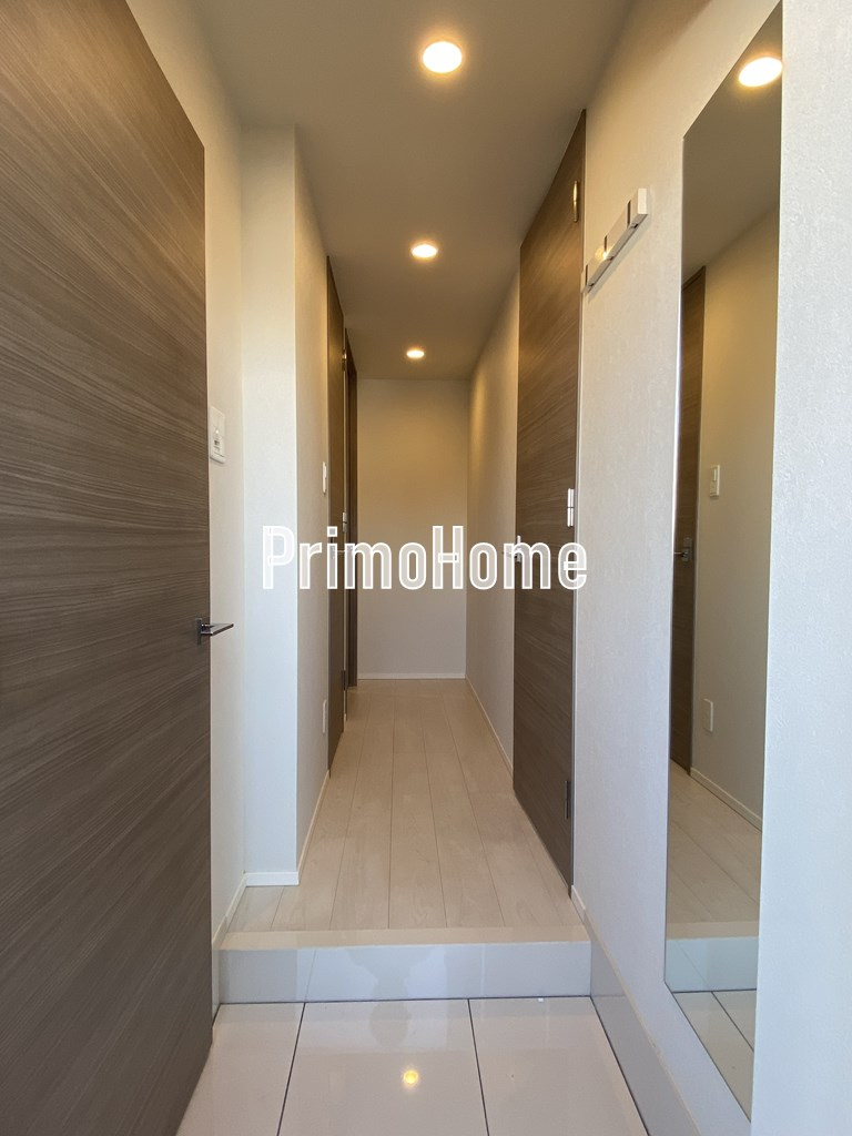 ヴァースクレイシア秋葉原EASTの玄関