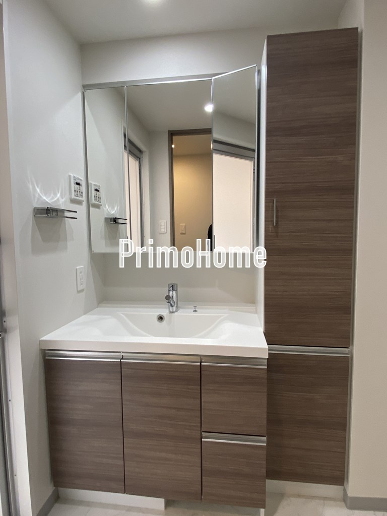 ヴァースクレイシア秋葉原EASTの洗面所