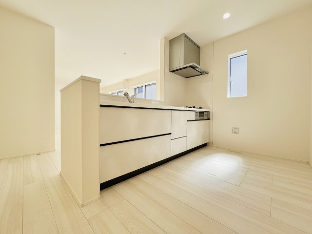 高崎市新保田中町のキッチン|作業スペースも広く、お料理も快適にできるキッチン♪