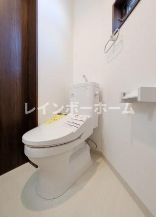 市川市鬼越１丁目のアパートのトイレ