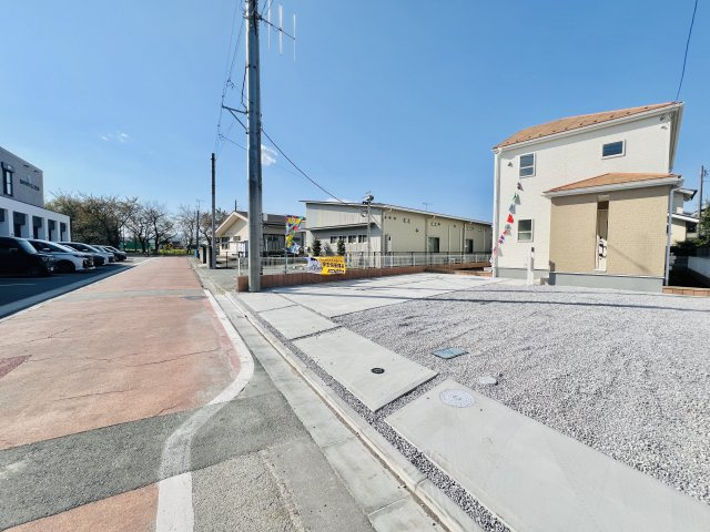 高崎市新町の前面道路含む現地写真|車の通りも少なく駐車も楽々♪