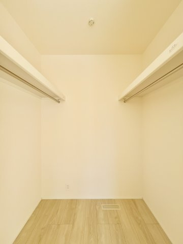 高崎市江木町の収納|高さのある物もたっぷり収納可能なWIC◎