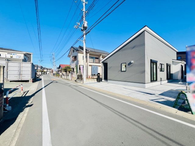 高崎市江木町の前面道路含む現地写真|駐車スペース2台以上可◎