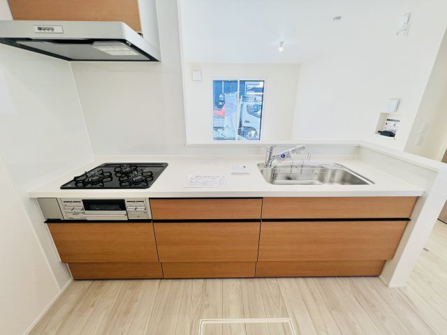 高崎市江木町のキッチン|ご家族との会話も弾む対面キッチン♪