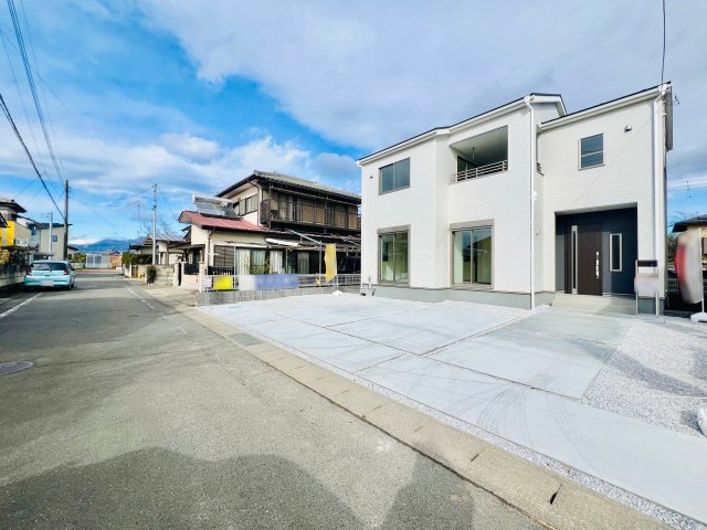 高崎市町屋町の前面道路含む現地写真|車の通りも少なく、駐車も楽々♪