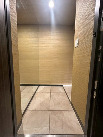 PHOENIX北堀江の玄関