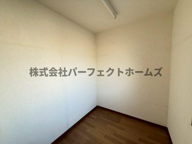 津田東町3丁目戸建　賃貸の寝室|落ち着いて過ごせるお部屋なので、寝室にいかがでしょうか