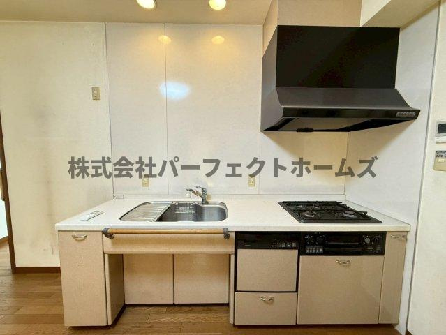 津田東町3丁目戸建　賃貸のキッチン|使いやすいキッチンです