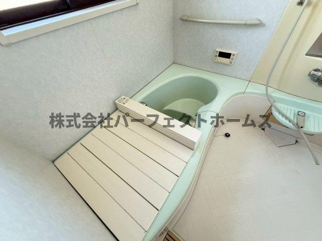 津田東町3丁目戸建　賃貸の浴室|きれいなお風呂です