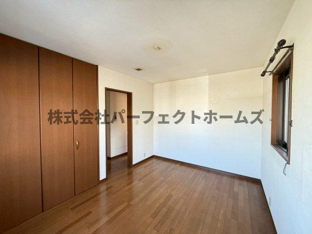 津田東町3丁目戸建　賃貸の居間・リビング|使いやすい居間です