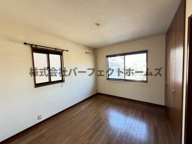 津田東町3丁目戸建　賃貸の居間・リビング|使いやすいリビングです