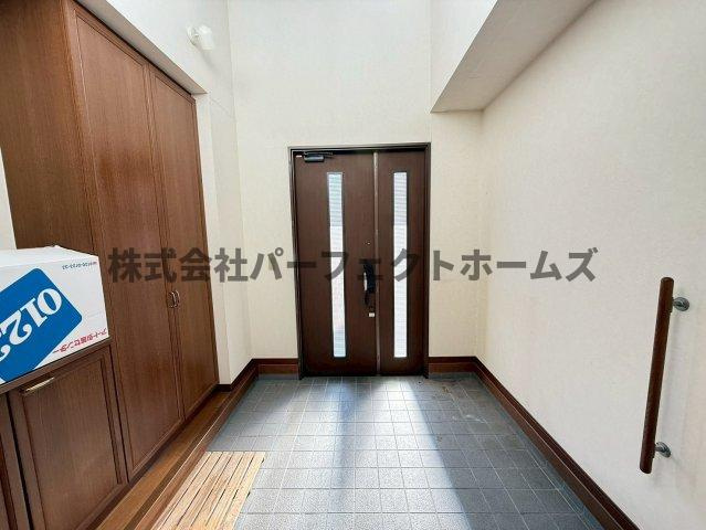 津田東町3丁目戸建　賃貸の玄関|玄関です