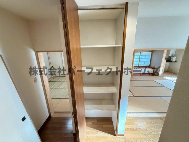 津田東町3丁目戸建　賃貸の収納|収納があります