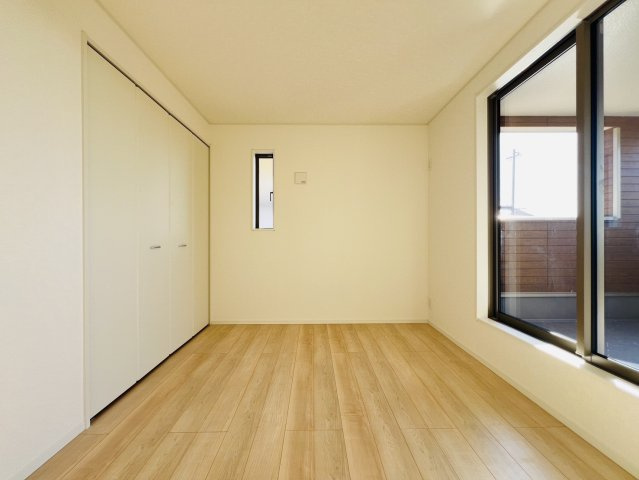 碧南市大浜上町四丁目52番の一部『仲介手数料無料』新築戸建ての洋室