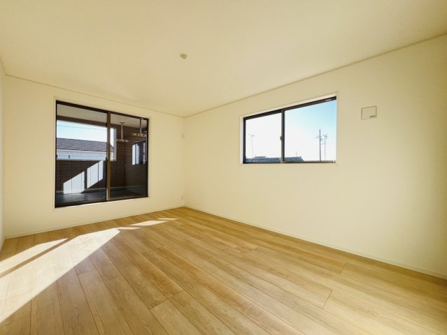 碧南市大浜上町四丁目52番の一部『仲介手数料無料』新築戸建ての洋室