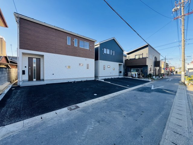 碧南市大浜上町四丁目52番の一部『仲介手数料無料』新築戸建ての前面道路含む現地写真