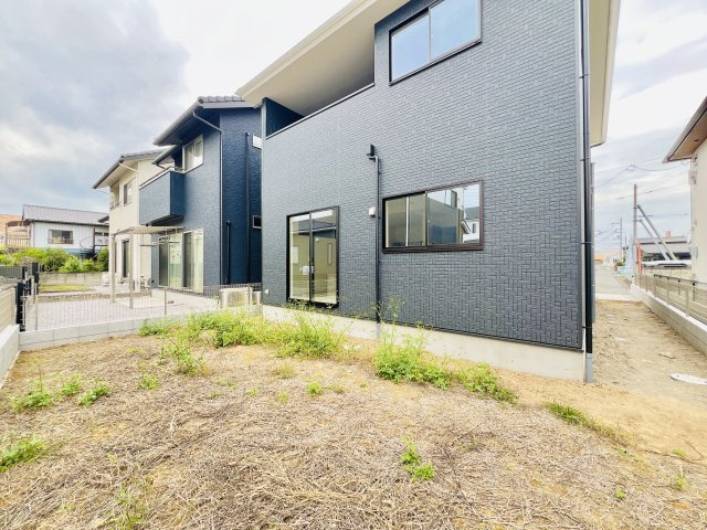 高崎市飯塚町の庭|家族でBBQも◎プライベートガーデンのある暮らし