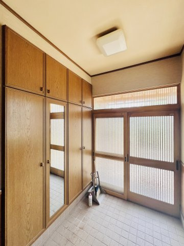 高崎市高浜町の玄関|着脱もスムーズにできる玄関♪