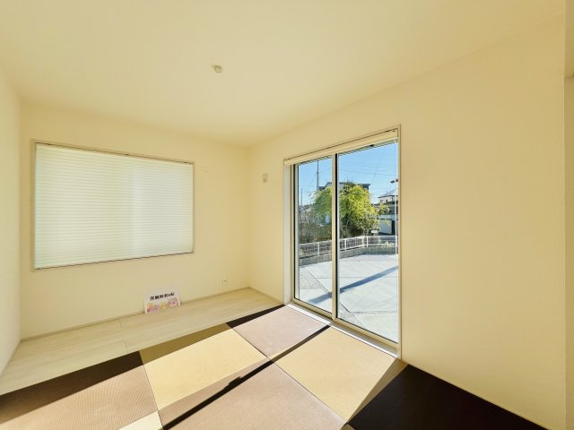 高崎片岡の和室|リビングに隣接する和室は、キッズスペースや家事スペースとしても♪