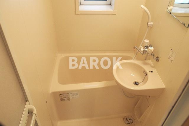 コンフォートベネフィス箱崎３の浴室