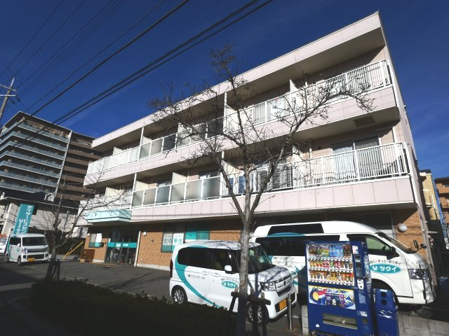 イーストヒルズ