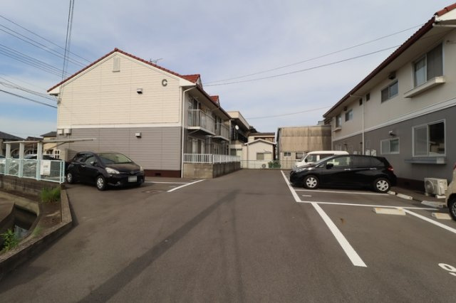 グレースハイツ　C棟の駐車場
