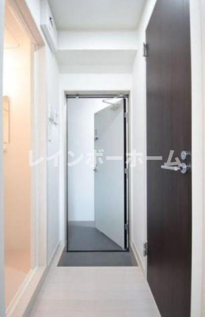 ブリリアント北千住の玄関