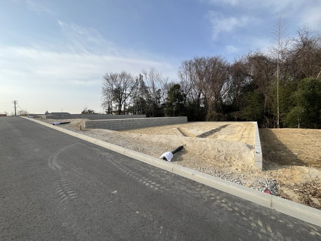 【前面道路含む現地写真】の画像