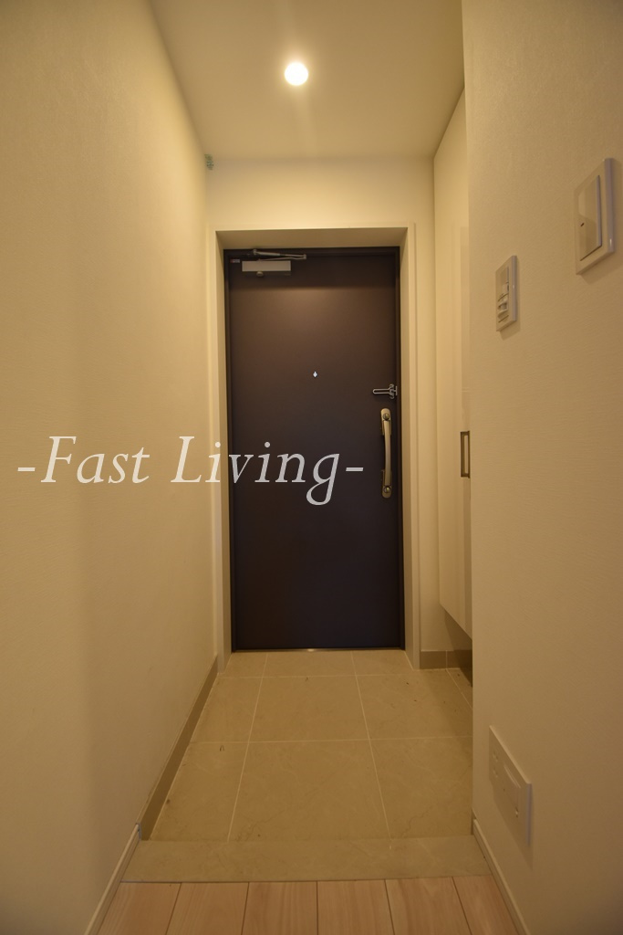 リンデンコート市ヶ谷の玄関