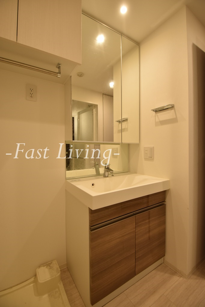 リンデンコート市ヶ谷の洗面所