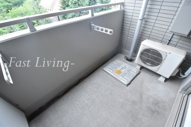 リンデンコート市ヶ谷のバルコニー