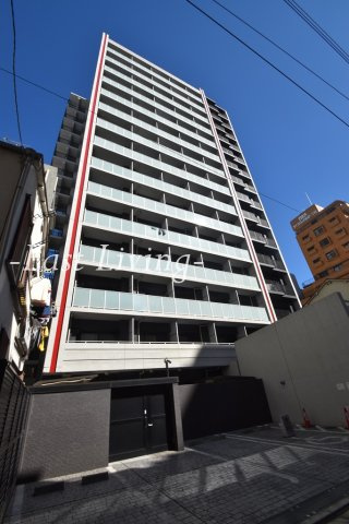 セントラルプレイス新宿御苑前のエントランス