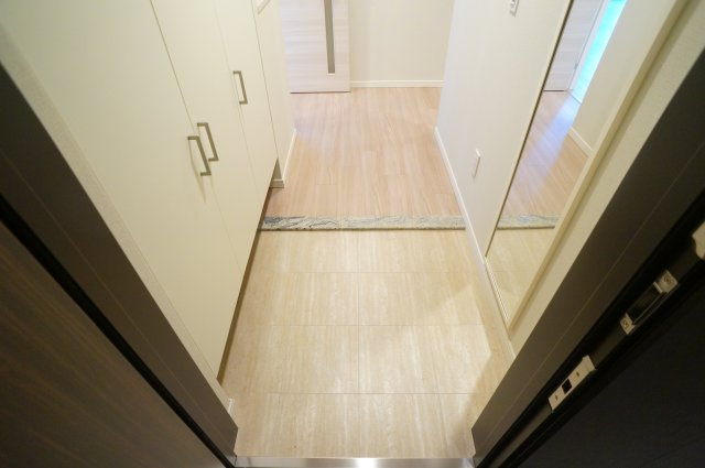 ラヴィーナ奈良の玄関