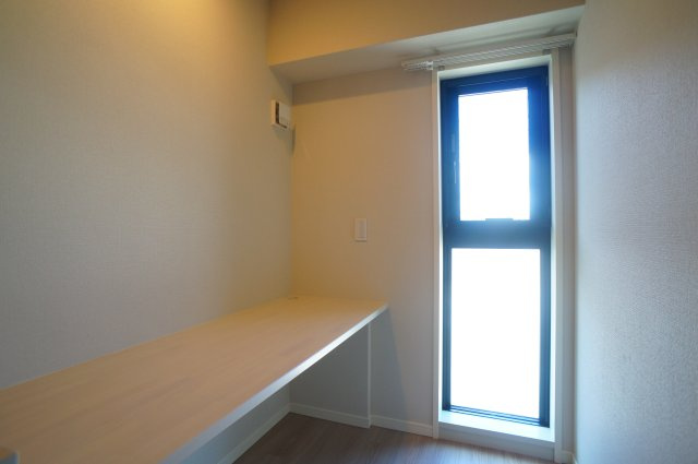 ラヴィーナ奈良の洋室