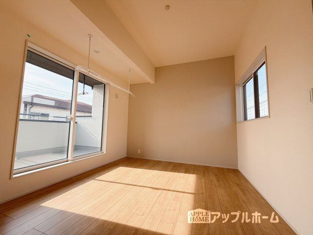 行田市持田4丁目の洋室|２階居室は全室収納あり！たっぷりある収納活用でお部屋もキレイを保てます♪