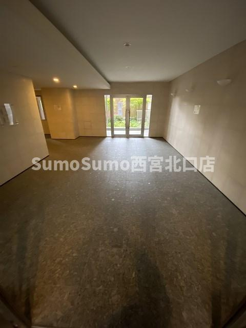 甲子園三番町ハイツの外観