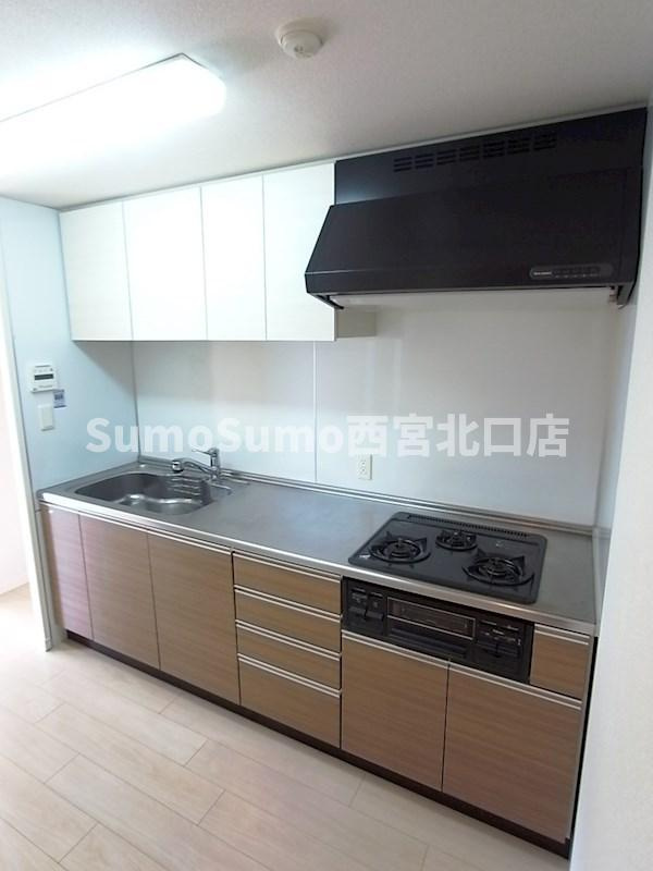 甲子園三番町ハイツのキッチン