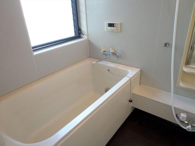 鶴舞4丁目戸建貸家の浴室