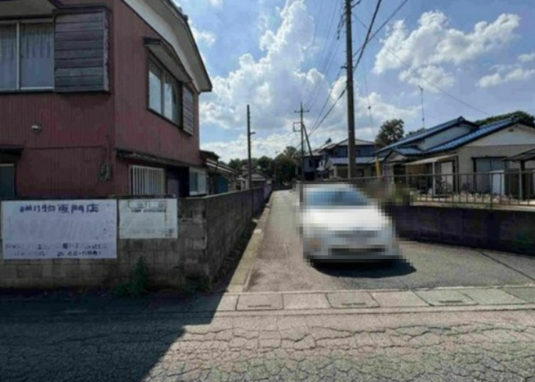 【土地】坂戸市紺屋建築条件無し売地の前面道路含む現地写真|前面道路含む現地写真です