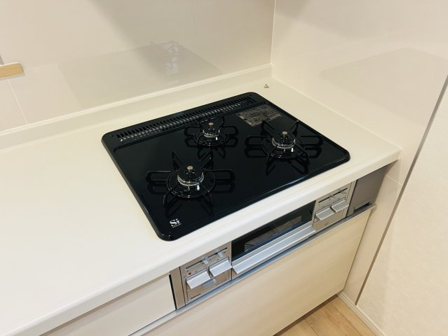 碧南市鴻島町四丁目81番1、81番2『仲介手数料無料』新築戸建てのキッチン