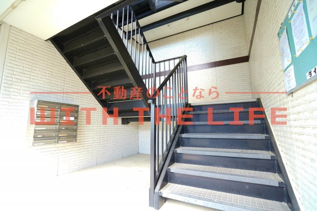 エトワール【キャッシュバック対象物件】のエントランス|毎日通るエントランスはこのようになっています