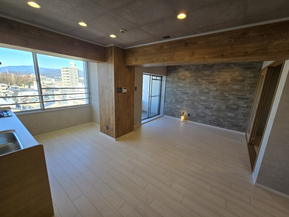 プランタンビルの居間・リビング|約21.9帖のリビングです。