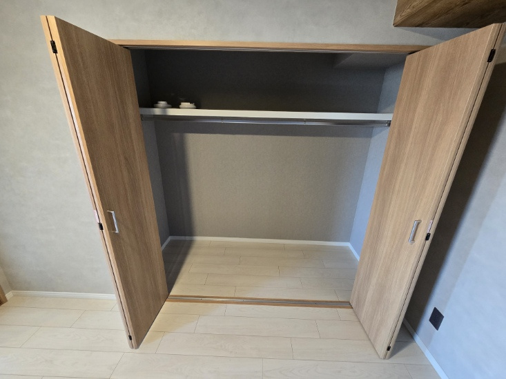 プランタンビルの収納|約6帖洋室の収納です。