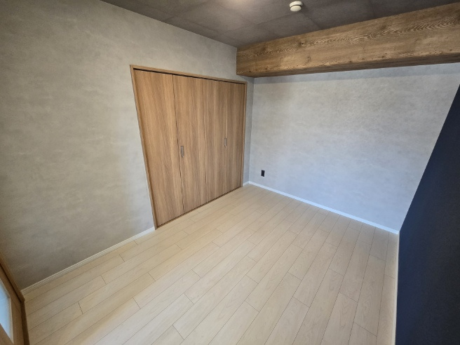 プランタンビルの洋室|約6帖の洋室です。