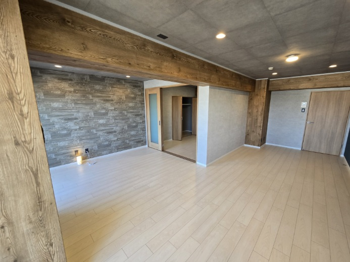 プランタンビルの居間・リビング|約21.3帖のLDKです。