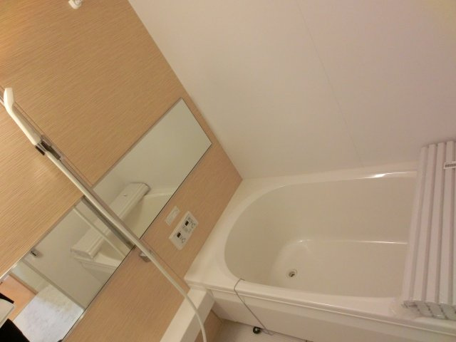 シャーメゾンコンフォート八戸ノ里B棟の浴室