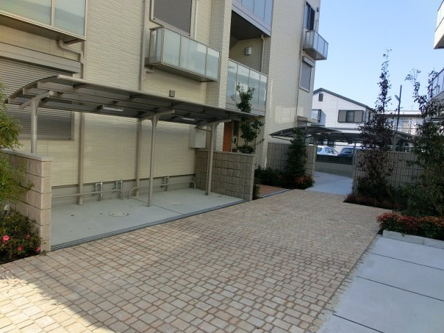 シャーメゾンコンフォート八戸ノ里B棟のその他