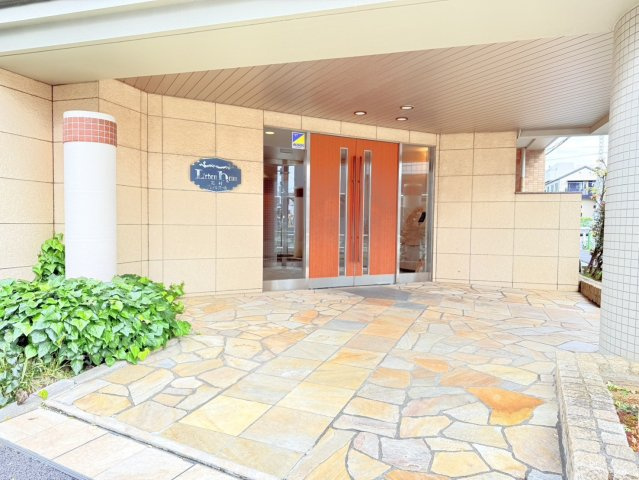 レーベンハイム志村プレノルガールのエントランス